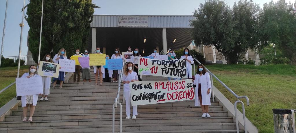 huelgamircv's tweet photo. ANA BARCELÓ: LA HUELGA YA LLEGÓ!
#Huelgamircv  #HuelgaMIR https://t.co/H5VvzOh23I