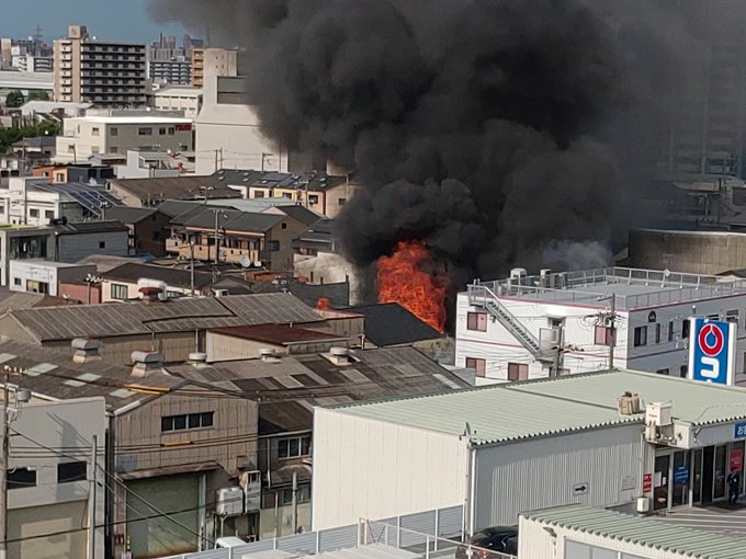 西淀川区御幣島の工場で火事が起きている画像