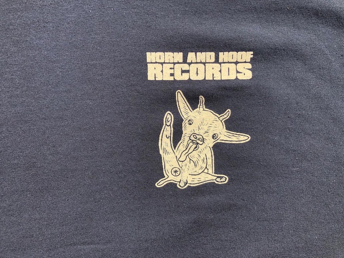 HornHoofRecords's tweet photo. We also have T-shirt variants in, again limited numbers left.
Available from https://t.co/GagF49l3FC
#hornandhoofrecords #hornandhoofshirt #hornandhoofrecordsshirt #punktee #punkt #punktshirt #punkclothing #punkclothes #clothesforpunks #punkapparel #punkasthetic #punkfashion https://t.co/UxuzjlkuIH