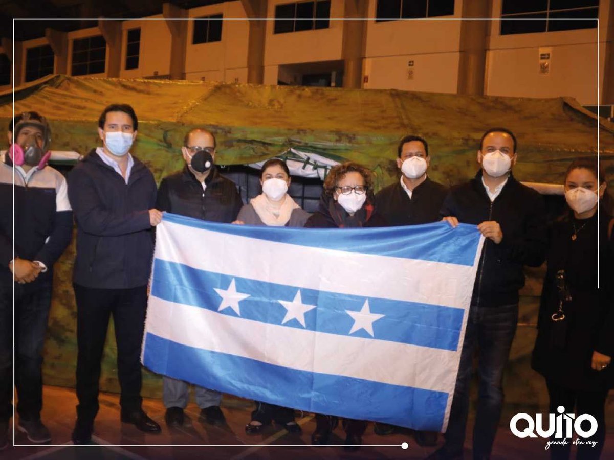 EMGIRSEP's tweet photo. Más de 80 mil medicinas, mascarillas, batas y camas fueron entregadas como donación por la Alcaldía de Guayaquil al Municipio de Quito. Un gesto de solidaridad entre ciudades hermanas para hacer frente al Covid-19. #QuitoContraElCovid19. https://t.co/EmSVQy9zyB