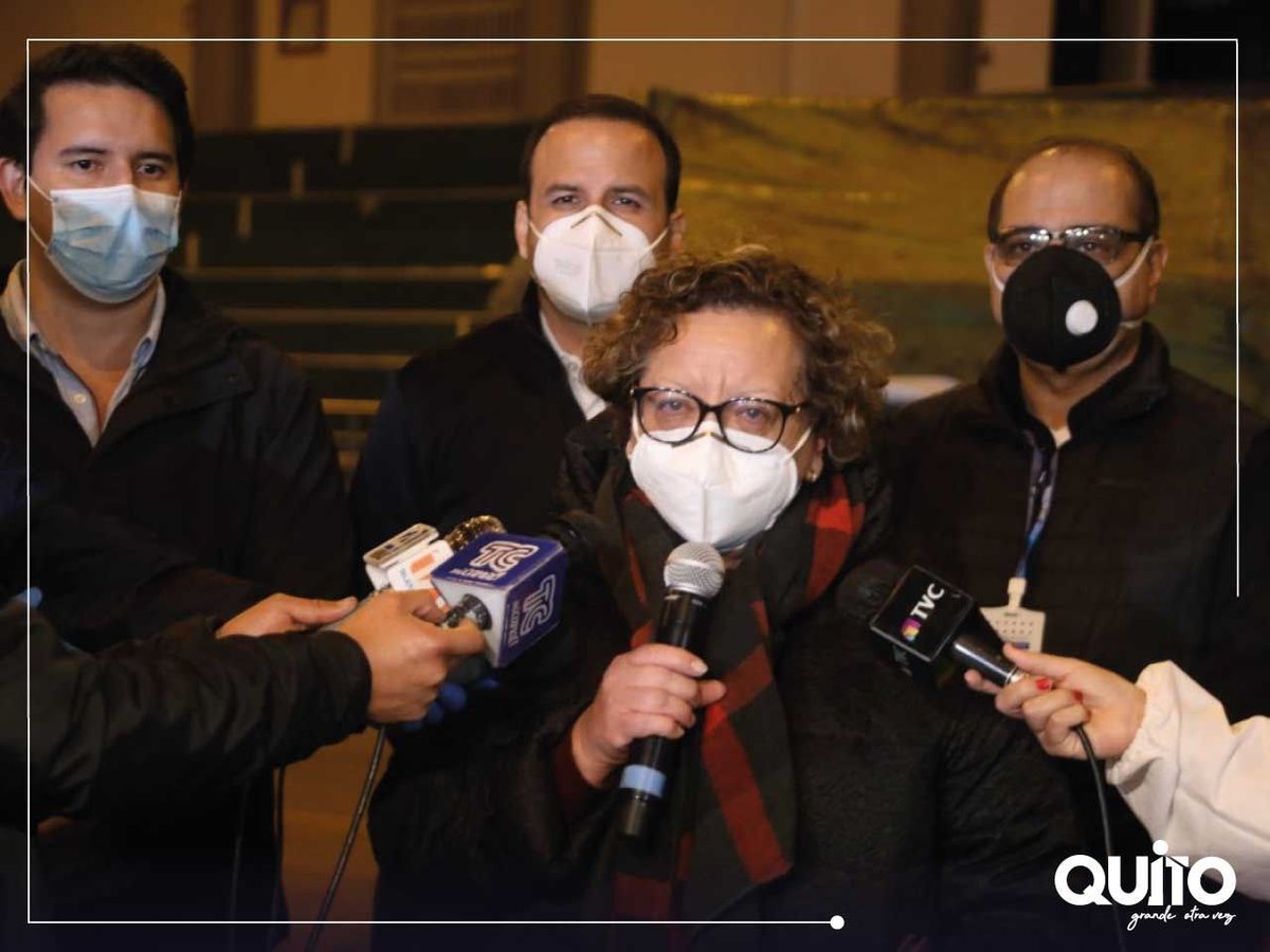 EMGIRSEP's tweet photo. Más de 80 mil medicinas, mascarillas, batas y camas fueron entregadas como donación por la Alcaldía de Guayaquil al Municipio de Quito. Un gesto de solidaridad entre ciudades hermanas para hacer frente al Covid-19. #QuitoContraElCovid19. https://t.co/EmSVQy9zyB
