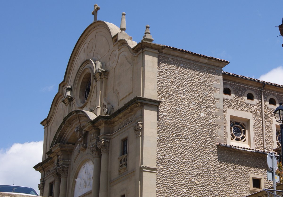 joanarimanyjuv's tweet image. #taldiacomavui de 1936, la propera nit, és incendiat l’interior de l’església parroquial de Santa Maria de #Manlleu amb tot el seu mobiliari i ornaments litúrgics. @catcrist @elterpuntnet @el9nou #dulia #etnografia #devoció #efemèridesreligiositat