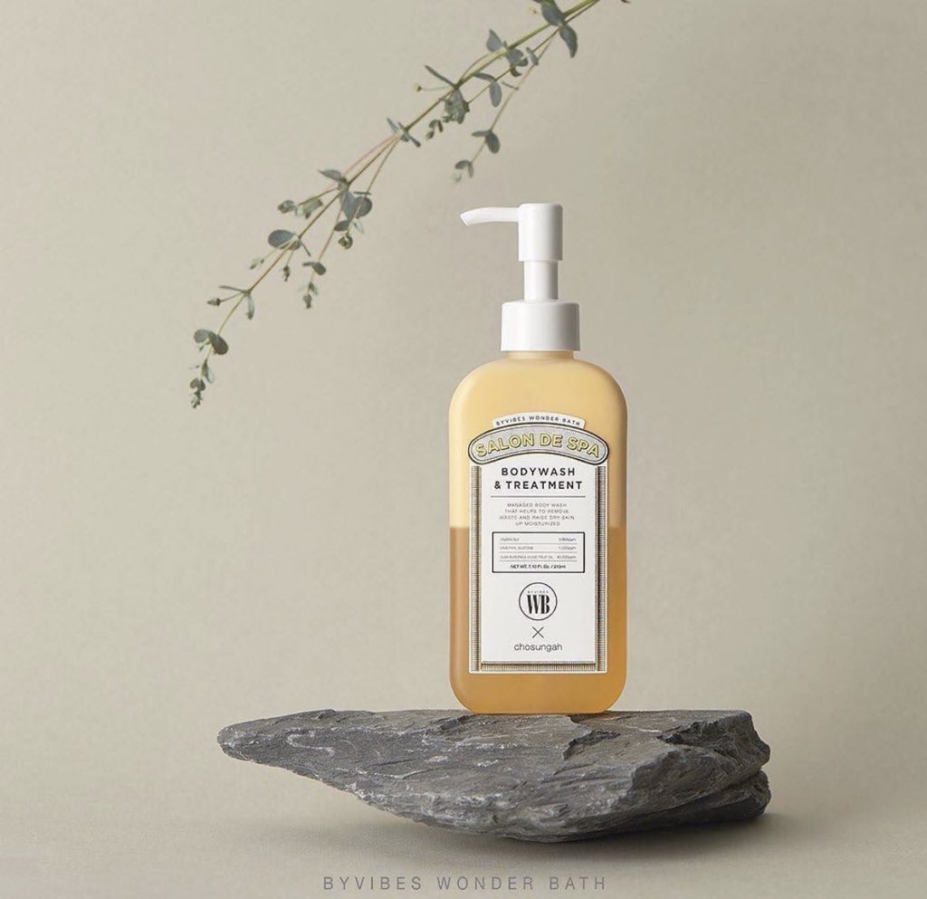 tidcream's tweet photo. Wonder bath Salon De Spa Bodywash &amp; Treatment 
ขนาด 210 ml

ครีมอาบน้ำที่ช่วยให้ผิว นุ่มลื่นเรียบเนียน ฟื้นฟูผิวแห้งกร้าน คล้ำเสีย ให้กระจ่างใส 
ไม่ทิ้งความเหนอะหนะหรือความมันไว้ที่ผิว 

ราคา 290 บาท 
ค่าส่ง 30/60
#พร้อมส่ง 

#สกินแคร์เกาหลี #wonderbath #ใช้ดีบอกต่อ https://t.co/pICwKz6L7l