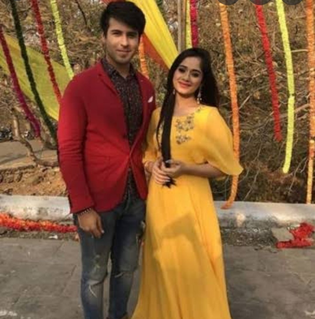 JVikians's tweet photo. Love them 💕 #tuaashiqui #janvikians #jannatzubair #ritvikaurora #ahankti #love #ahaan #pankti https://t.co/P2Ez7EEEMt