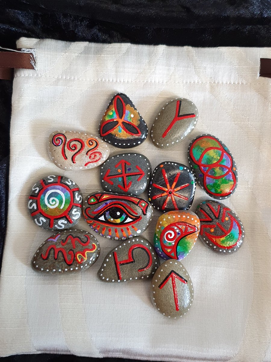 wildseawitch's tweet image. etsy.com/uk/shop/wildse… #letspulltogether #witches #womaninbizhour #EarlyBiz #twda #twda