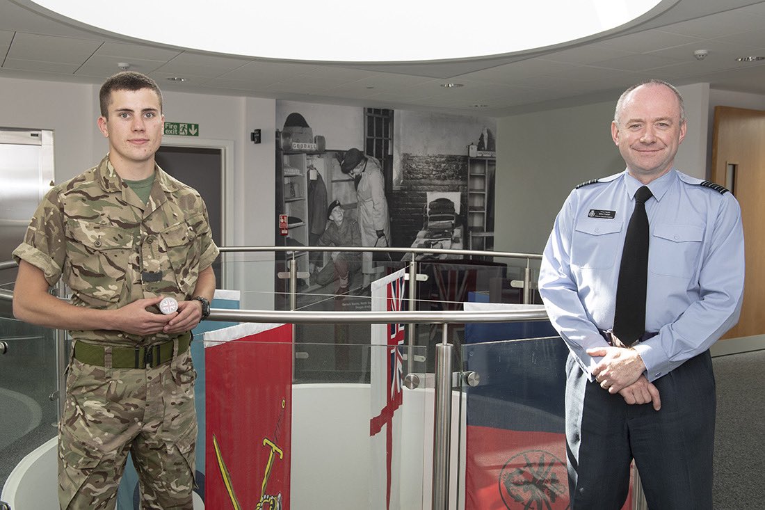 DMS_DefMedAcad's tweet photo. Many congratulations and BZ to Pte Biddulph/Pte Steers from DMA CC169 who were awarded the Commandant’s Coin for their actions in coming to aid of an injured cyclist. The two trainees upheld the best values of the Services by administering first aid and caring for the family. https://t.co/QawiIucDVm