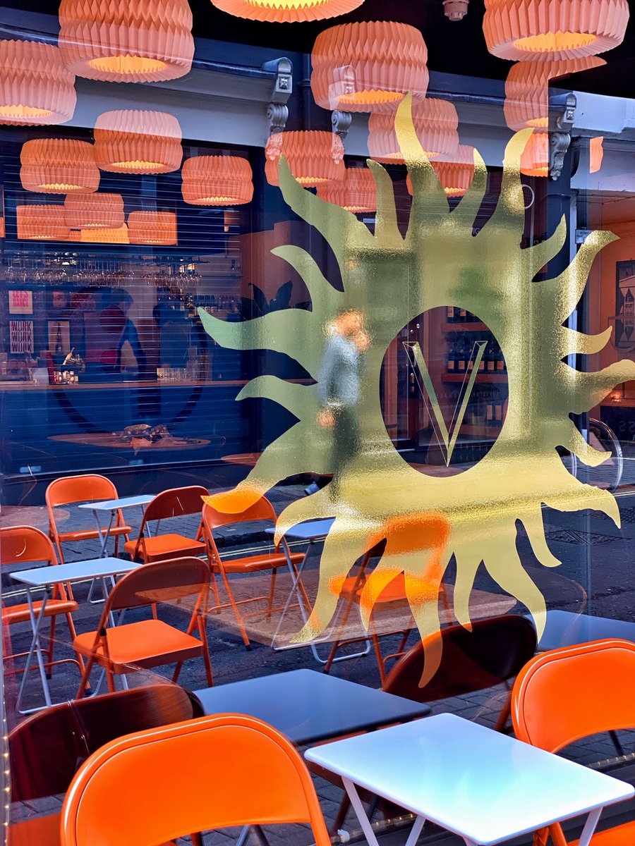 DallaTerra's tweet photo. Serving summer in West End! π₯π¦π Lots of room inside & outside, perfect for social distancing.π (Not like your local drinking hole).
#SupportSoho #alfresco #bestofsoho
@WeAreSohoLDN @thisissoho
βͺ https://t.co/lmHbPnsIvS https://t.co/xt06yvw7Kw