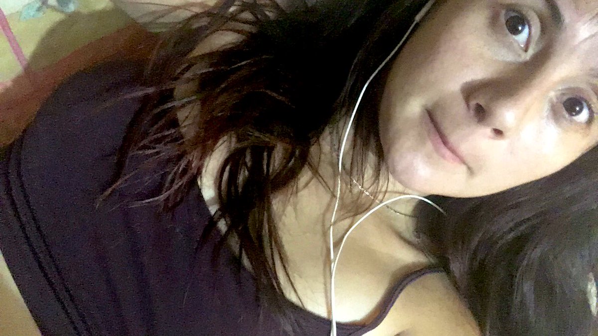 KarlaCesarBazan's tweet photo. Tierra soy y tierra me mantendré.
#AmoVestirDeCafé https://t.co/5OeUZWxAvc