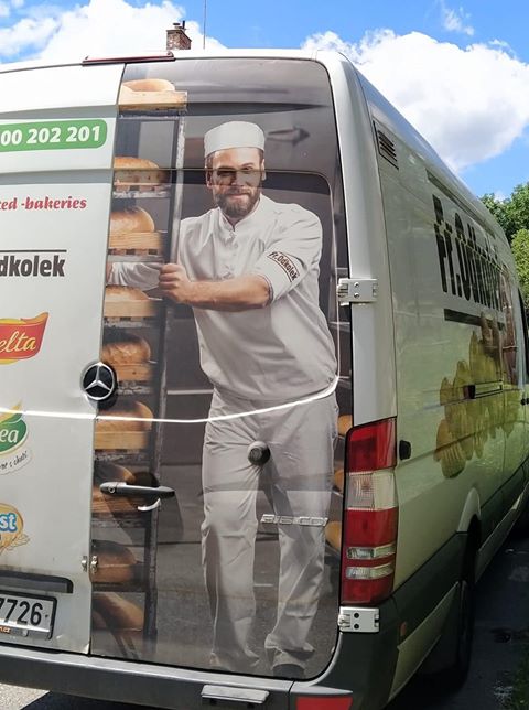 graficky_odpad's tweet photo. Dr.Odkulek! #designfail #czechdesign https://t.co/iz0aZ57zi9