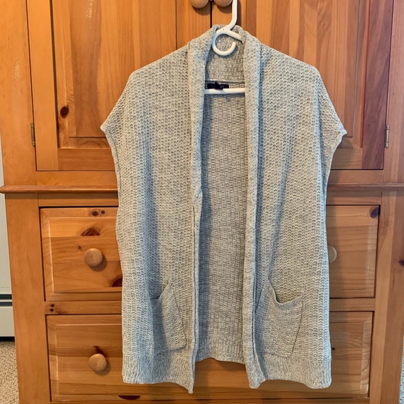 ShopChars's tweet photo. So good I had to share! Check out all the items I'm loving on @Poshmarkapp #poshmark #fashion #style #shopmycloset #gapfactory #pinkclover: https://t.co/xWhfa2X8DW https://t.co/i3Kpnao64r