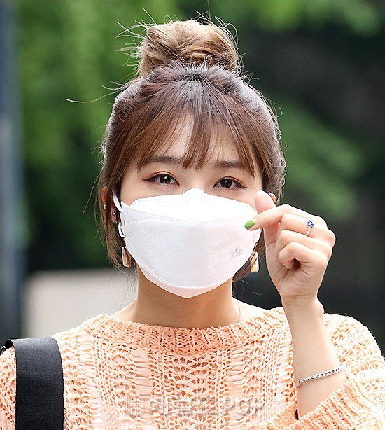 meungupdates's tweet photo. 200721 Eunji on her way to Sketchbook

🐶🐶🐶🐶

#정은지 https://t.co/Dwzq7xFPqH