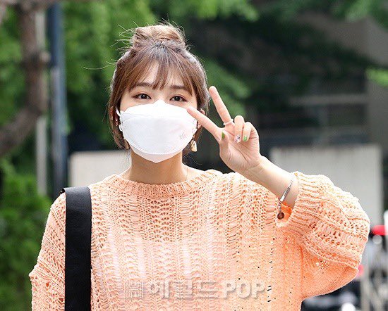 meungupdates's tweet photo. 200721 Eunji on her way to Sketchbook

🐶🐶🐶🐶

#정은지 https://t.co/Dwzq7xFPqH