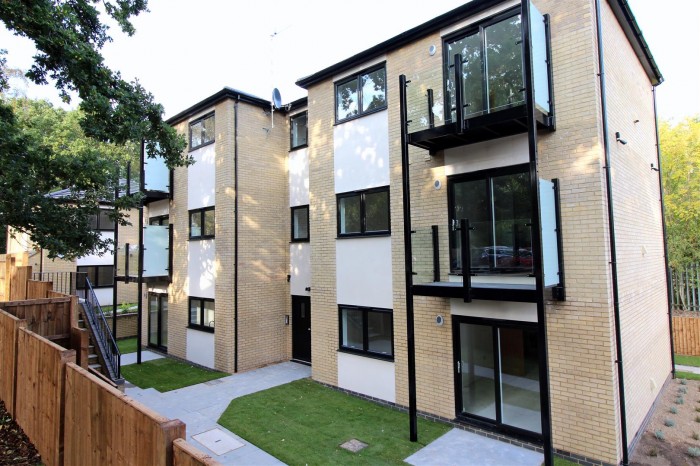 DanielsStAlbans's tweet photo. * Available under the Help to Buy scheme * A brand new two bedroom two bathroom first floor apartment to the north of the City centre created by Bloomsbury Homes...

Price: £320,000 | 15 Sandridge Park, St Albans

View property details - click here: https://t.co/gOSLRAxLYw https://t.co/8x8PEPN4wg