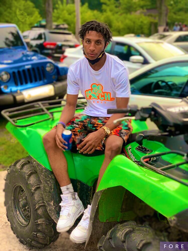 NoYapQuan's tweet photo. Sauced Up onna Walkup’ Rich Drippin Tell em Mop Up💹💦
#RichGenes #BornWitIt https://t.co/tjfW30Gdeh