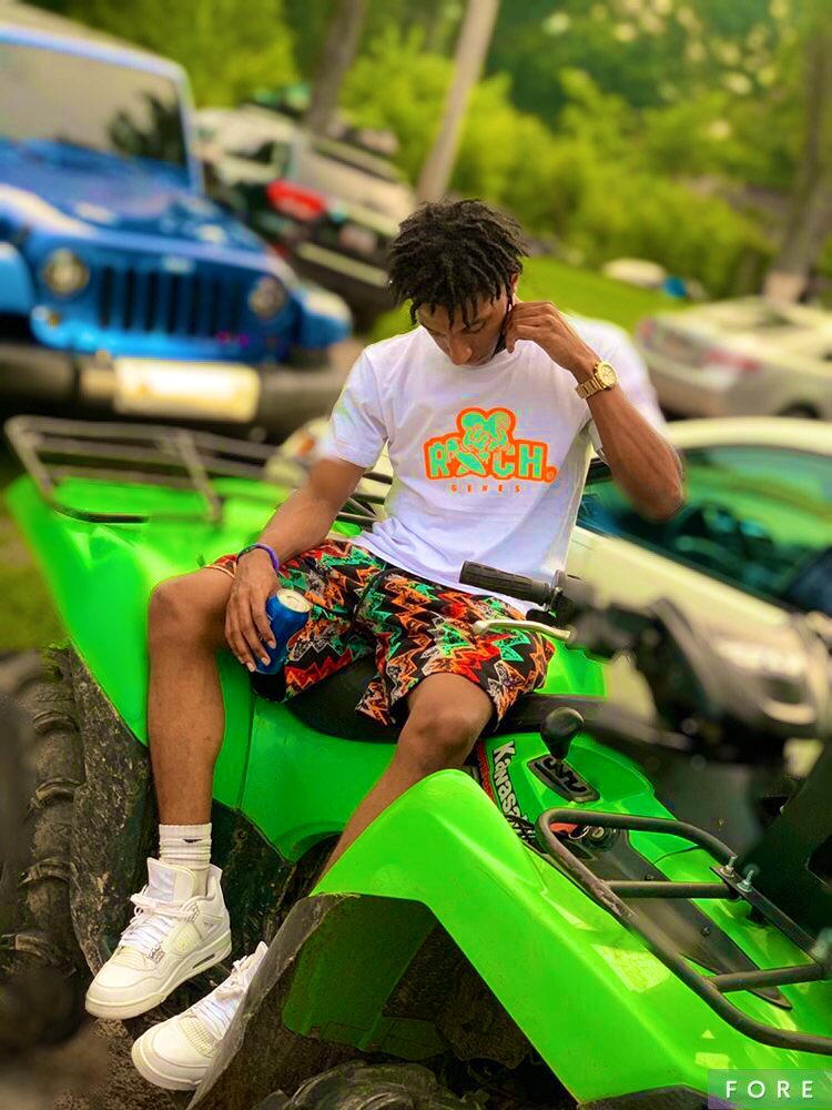 NoYapQuan's tweet photo. Sauced Up onna Walkup’ Rich Drippin Tell em Mop Up💹💦
#RichGenes #BornWitIt https://t.co/tjfW30Gdeh