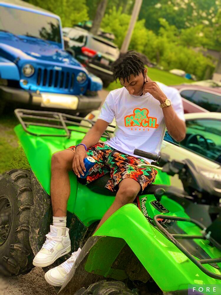 NoYapQuan's tweet photo. Sauced Up onna Walkup’ Rich Drippin Tell em Mop Up💹💦
#RichGenes #BornWitIt https://t.co/tjfW30Gdeh