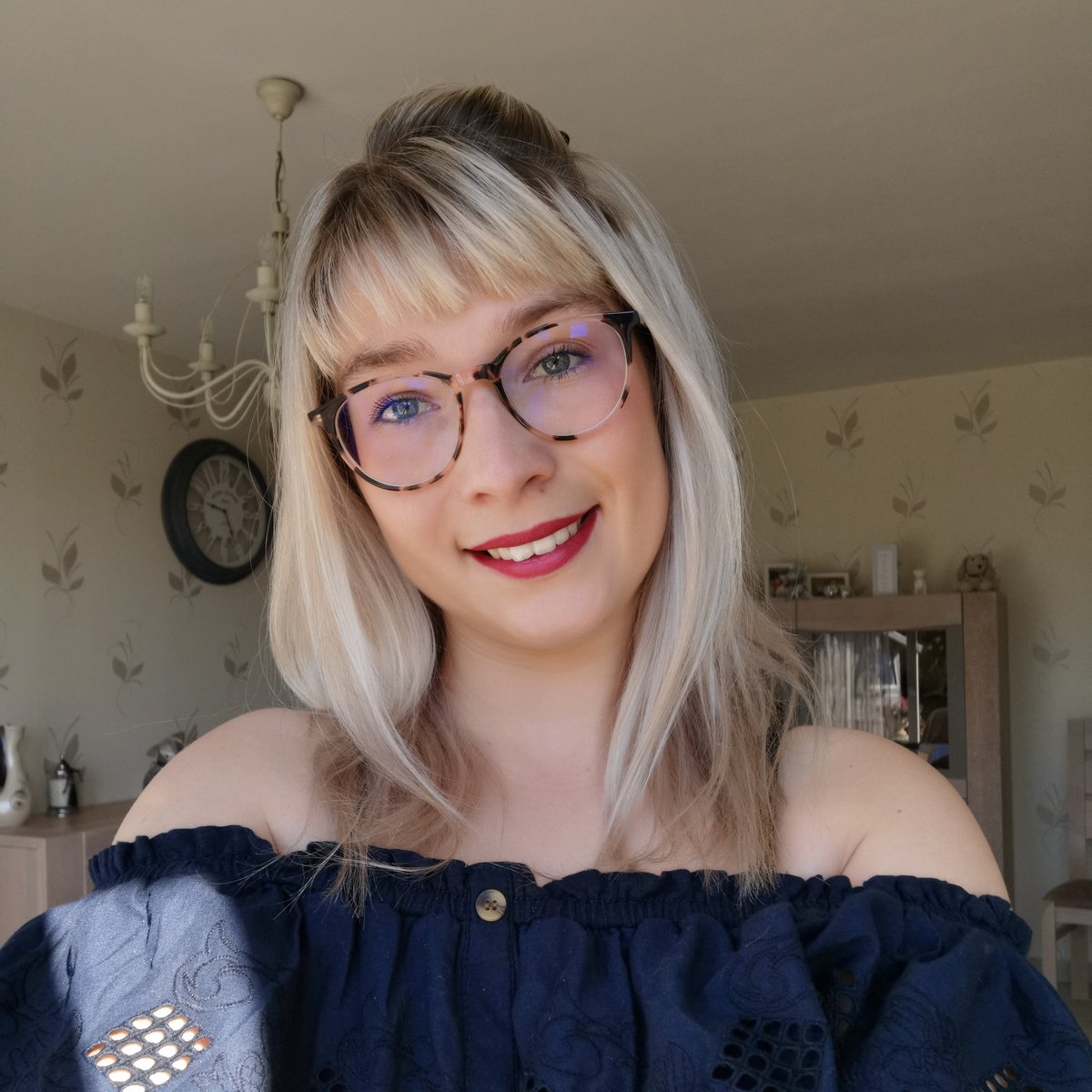 Emeelynee_'s tweet photo. #NouvellePhotoDeProfil https://t.co/TxQ2Pa79EW