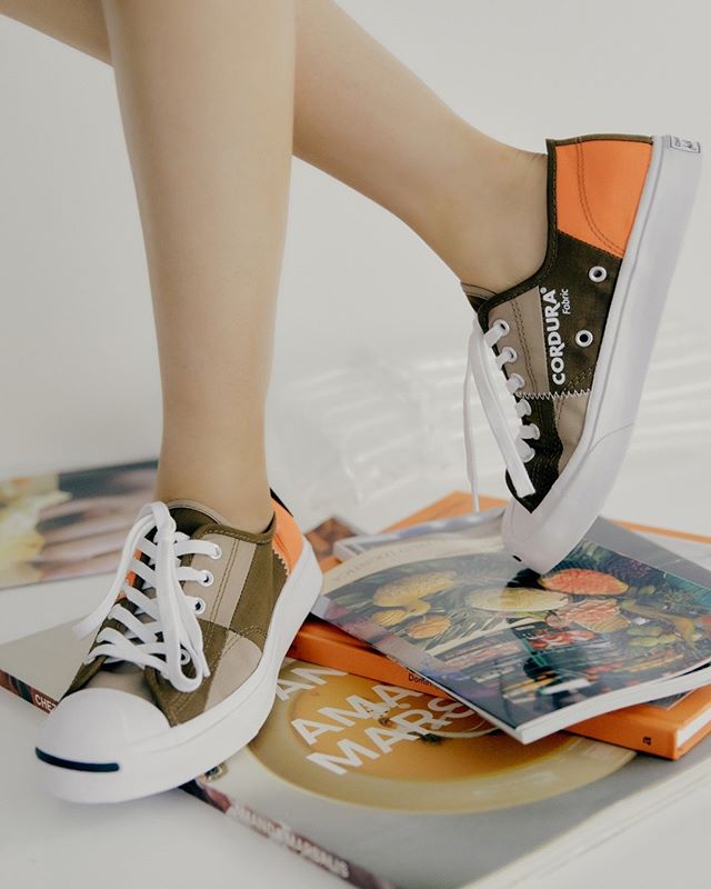 KSGUpdates's tweet photo. 200721 seulstagram Update #슬기 #SEULGI  #레드벨벳 #RedVelvet @RVsmtown

"#Converse
#.Converse
@.converse_kr"

https://t.co/RYyvZBNVIn https://t.co/LARCTniImZ