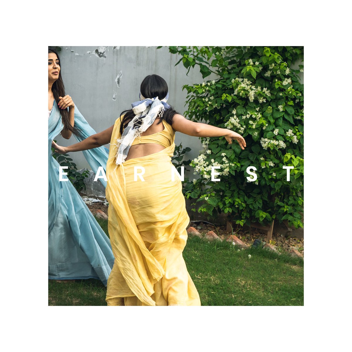 Thevasa_living's tweet photo. Happiness is..... catching your friend while blindfolded.
#SareeTwitter #saree #sareeswag #sareelovers #thevasa #thevasasareestory #sareegirl #sareescollection https://t.co/ePuQcCwZHo