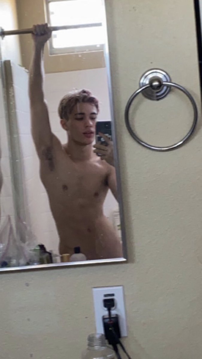 ExposedTik's tweet photo. Sexy ass mf 🥵🥴 https://t.co/WG7zZRNjaQ