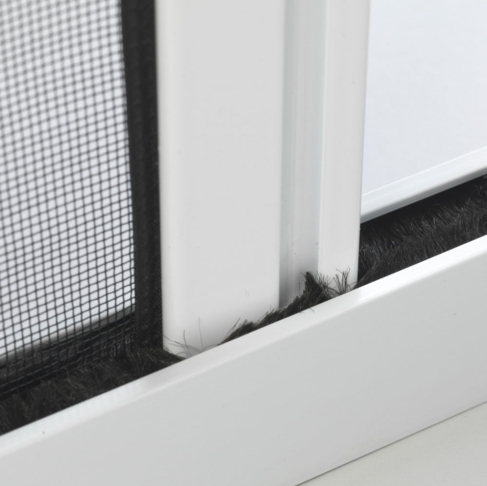 PhantomScreenUK's tweet photo. It's all in the detail... Our screens aren't just produced, they're hand-made with care and precision, installed by experts and left with a warranty. When you want the best for your home or commercial project, there really is only one Phantom Screens. https://t.co/IUTq7jfNfD https://t.co/s7gNifEcE6