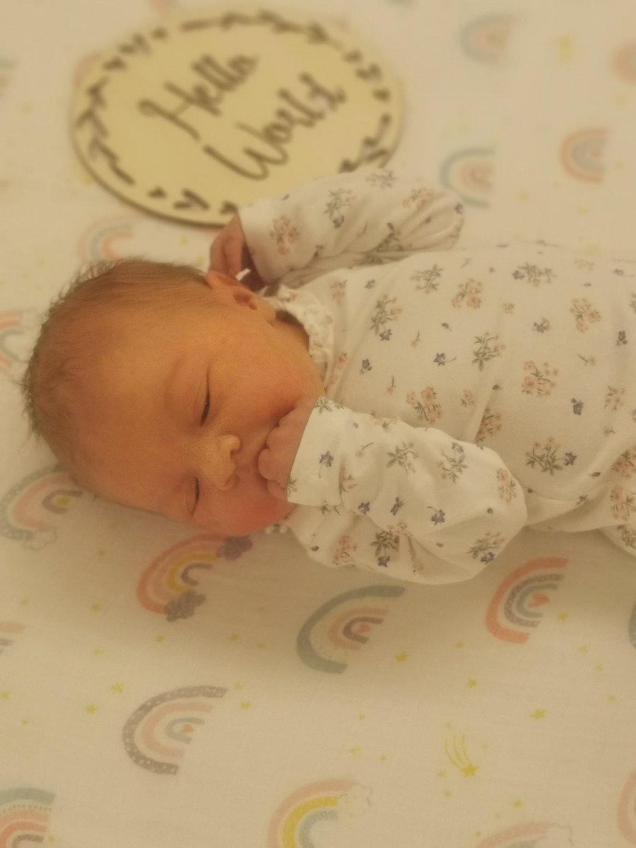 coachingmarkp's tweet photo. @liamgallagher liam my missus has just given birth to this beaut! We've called her Lyla! #HeyLyla https://t.co/GhawZ2qYRy