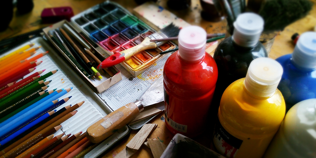 MariaTanish's tweet photo. Nothing gives me so much pleasure rather than playing with these guys!

#ArtLovers
#artlife 
#artlover https://t.co/QgZKOiGdcS