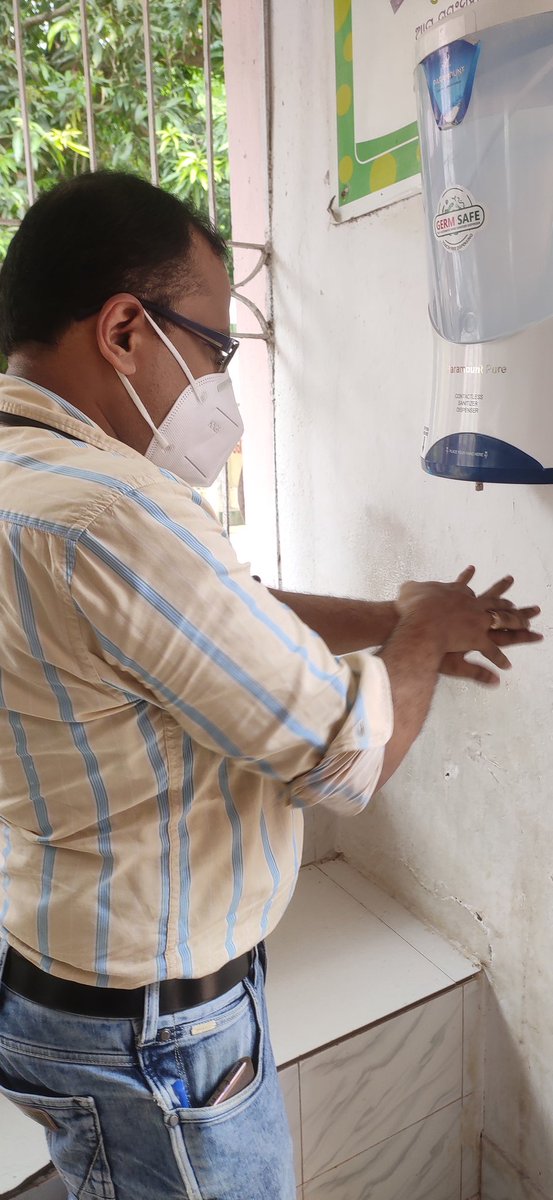 NHMBhandaripok1's tweet photo. Touchless sanitizer machine installed at OPD, CHC Bhnadaripokhari @DM_Bhadrak  @gyana_r_das @NHMBhadrak  @nhmodisha https://t.co/khl7RdfdmU