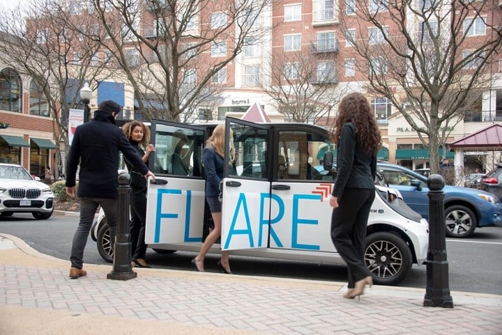 We connect low volume residential areas with Bus and Metro Stations.

Conectamos áreas residenciales de bajo volúmen con estaciones de Autobús y Metro.

#flare #takeaflare #flarerides #electricjitney #micromobility #electriccarrier #metroDC #ArlingtonVA