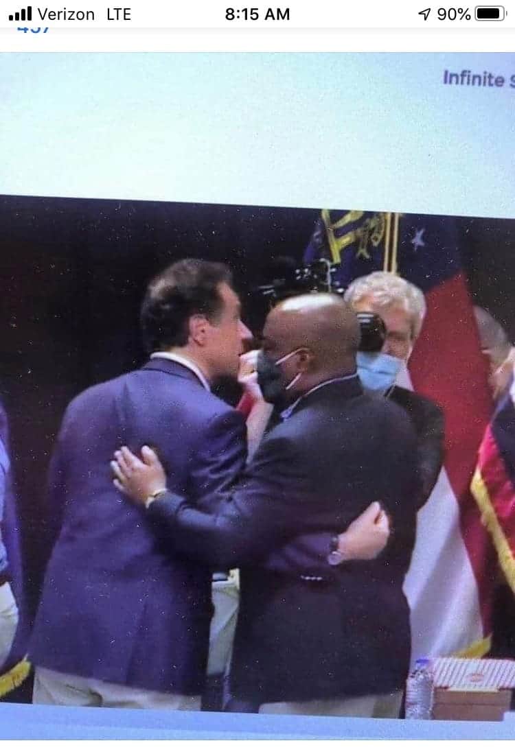 Freedom2Ny's tweet photo. From Rita Palma
Snapped at the end of his presentation yesterday in Georgia. Mind-blowing hypocrisy. Come on King Andrew, don't be stupid! #CuomoPrivilege https://t.co/5aHb10y6S5