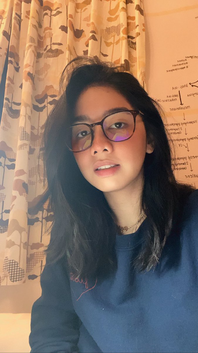 oyendfro's tweet photo. Learned how to cut my hair and I’ve layered dry cut it into this Jesus length #youtubetaughtme https://t.co/E2b0JKCvDL