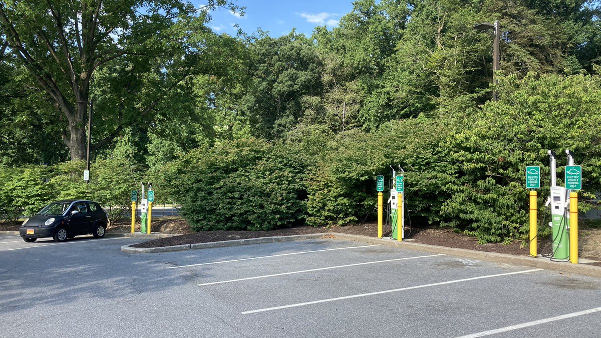 PlugInSites tweet media