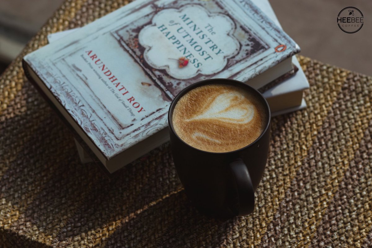 heebeecoffee's tweet photo. We feel the reading vibes today 😌
#coffee #heebeecoffee #books https://t.co/13OqLFu5lG