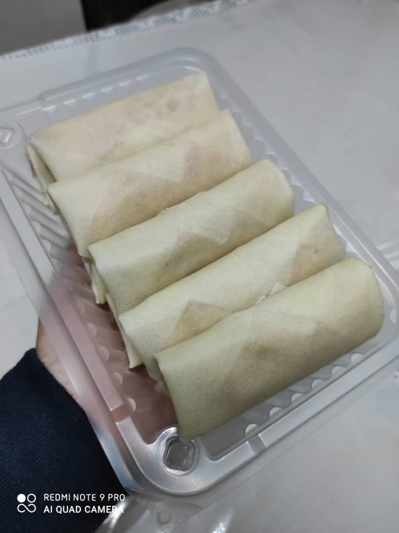 PopiaF's tweet photo. @hanifjamals hi guys, I ada buat bisnes popia ayam cheese frozen😁Rm10 per box (10 pieces). Cod area bukit jelutong,  shah alam dan berdekatan ya. Boleh klik link wasep ini utk order ya. Mohon RT ya. Terima kasih🤗

 https://t.co/G25YPFUOyx https://t.co/7OqktV8mq9