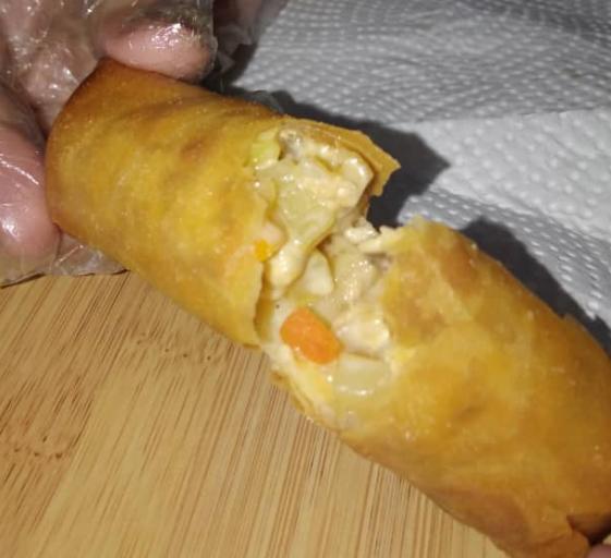 PopiaF's tweet photo. @hanifjamals hi guys, I ada buat bisnes popia ayam cheese frozen😁Rm10 per box (10 pieces). Cod area bukit jelutong,  shah alam dan berdekatan ya. Boleh klik link wasep ini utk order ya. Mohon RT ya. Terima kasih🤗

 https://t.co/G25YPFUOyx https://t.co/7OqktV8mq9