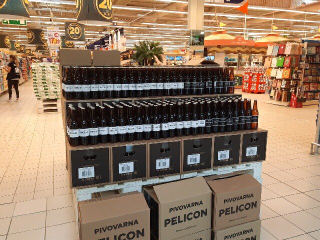 pivovarna's tweet photo. Tole smo se tako dobro zmenili z E.Leclercom, da so potem akcijo podaljšali do 15. avgusta. Ni zakaj. Ostanite zdravi! 🍻 https://t.co/64ycIYZorE
