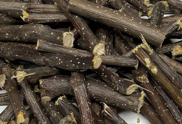 bunbox4's tweet photo. Did you know?

Apple twigs are great for your Rabbits and small animals to chew on and help keep teeth trim. Apple twigs are high in fibre and reputed to have astringent properties as well! 

Get yours at https://t.co/Uyl8xuMMkY 

#bunbox #rabbit #rabbitoftwitter #bunny #forage https://t.co/jOgEmB1CJz