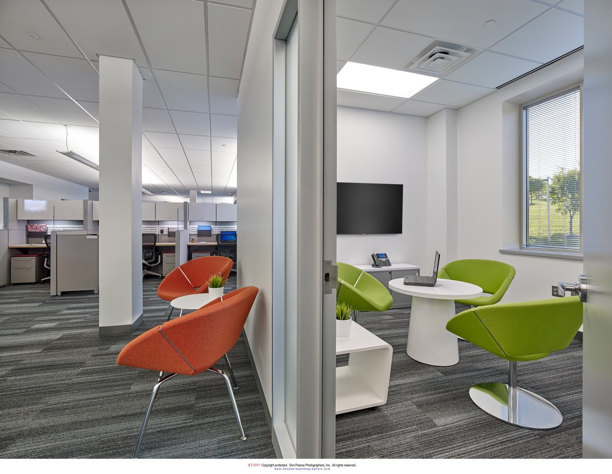 StructureTone's tweet photo. #Biotech firm Shire has become a global leader in treatments for rare diseases—and such #innovative work requires an equally innovative space! Shire partnered with Structure Tone #Philadelphia to bring their collaborative, inspiring workplace to life. #WeBuildHealthierLives https://t.co/m1l4dO1ijK