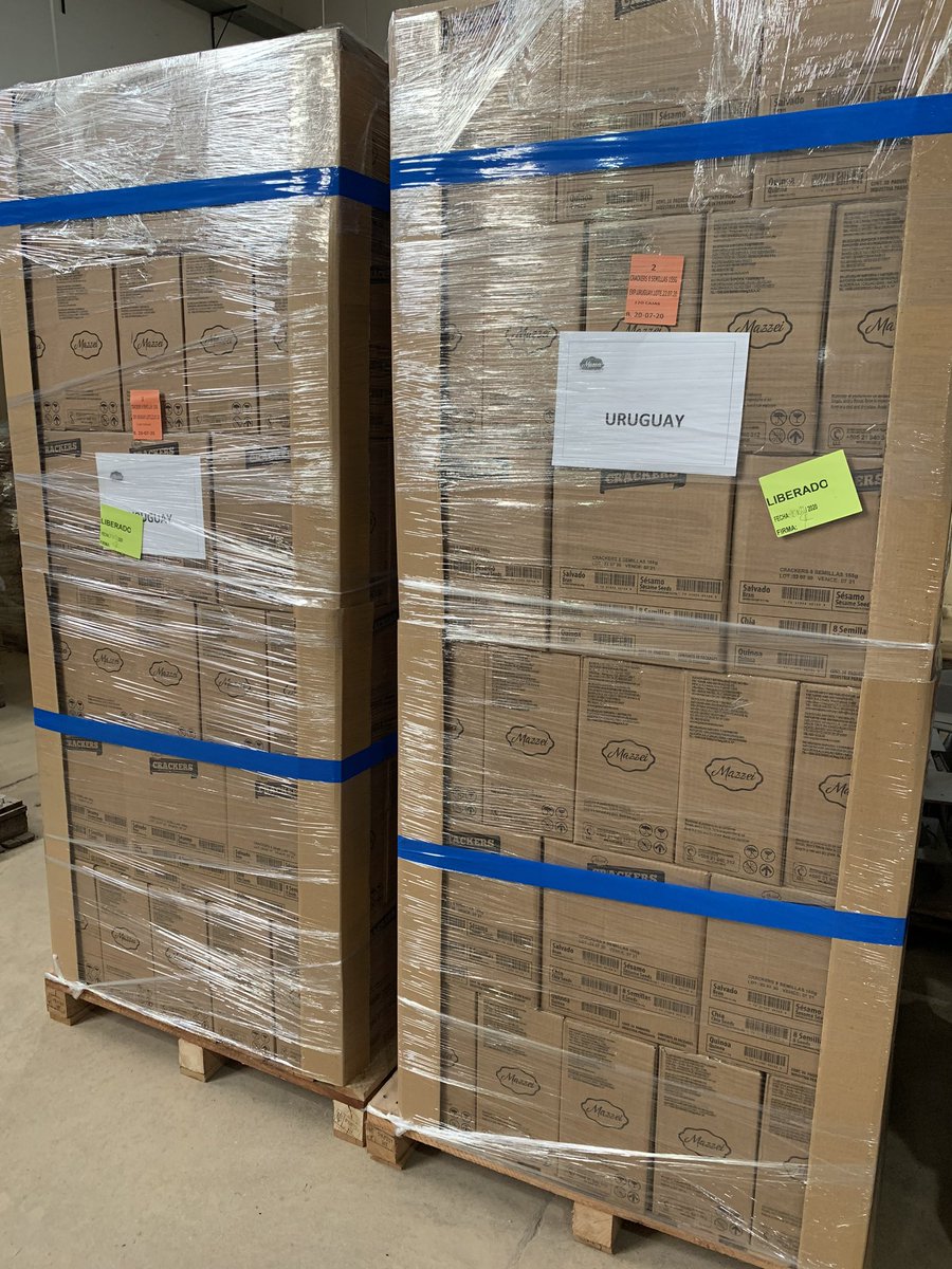 mriquelme1's tweet photo. A pesar de las dificultades del COVID, seguimos empujando nuestra aventura hacia el mercado internacional! Este mes Mazzei estará exportando 100 toneladas de galletitas a Uruguay, Bolivia y EEUU!! 💪🏼💪🏼🇵🇾🇵🇾 https://t.co/SKKf3yuHFl