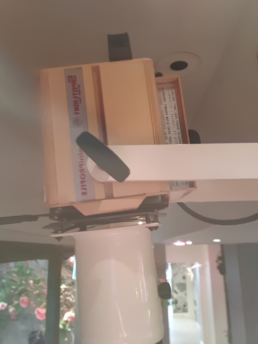 SaveJuice's tweet photo. @Spotlight_Srl hi can you tell me what replacement lamps would I need for a mini profile as shown in the picture attached https://t.co/yDYiTpOBrC