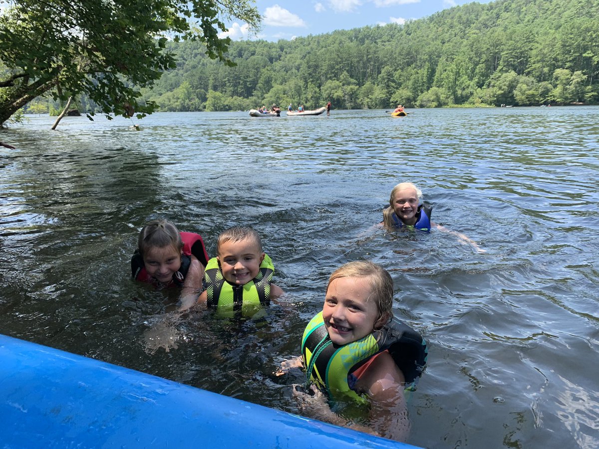 Badger_Klawz's tweet photo. Had a great time in the duckies  Saturday on the Hiwassee. Thanks to Webb’s Brothers Outfitters. https://t.co/zklOTZiybe
