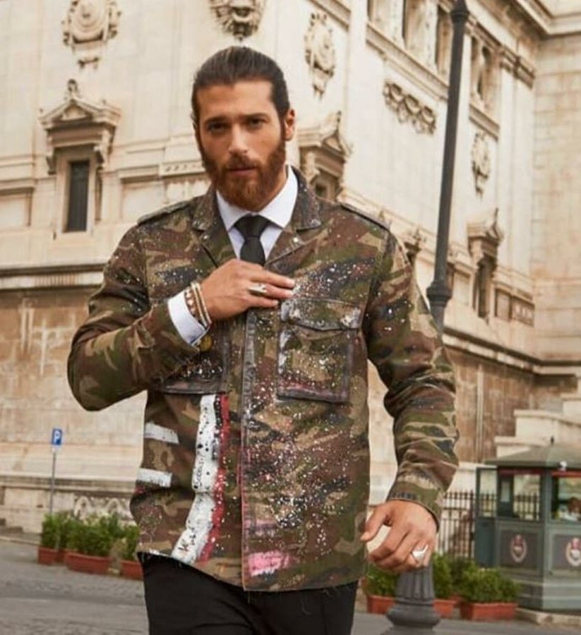 teslaatasoy's tweet photo. Stylish runs in the family🐶
#TeslaAtasoy #CanYaman #BayYanlış https://t.co/AuvhZtc08N