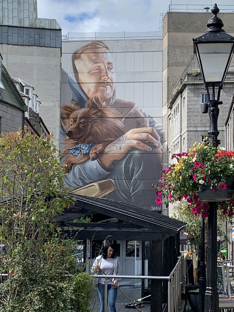redplanetphoto7's tweet photo. Nice to get back to Scotland for a well deserved rest and then back to working on becoming a wedding photographer 
#aberdeen #holiday #break #granitecity #scotland #murals #cityart https://t.co/VKu9Z1jBqH