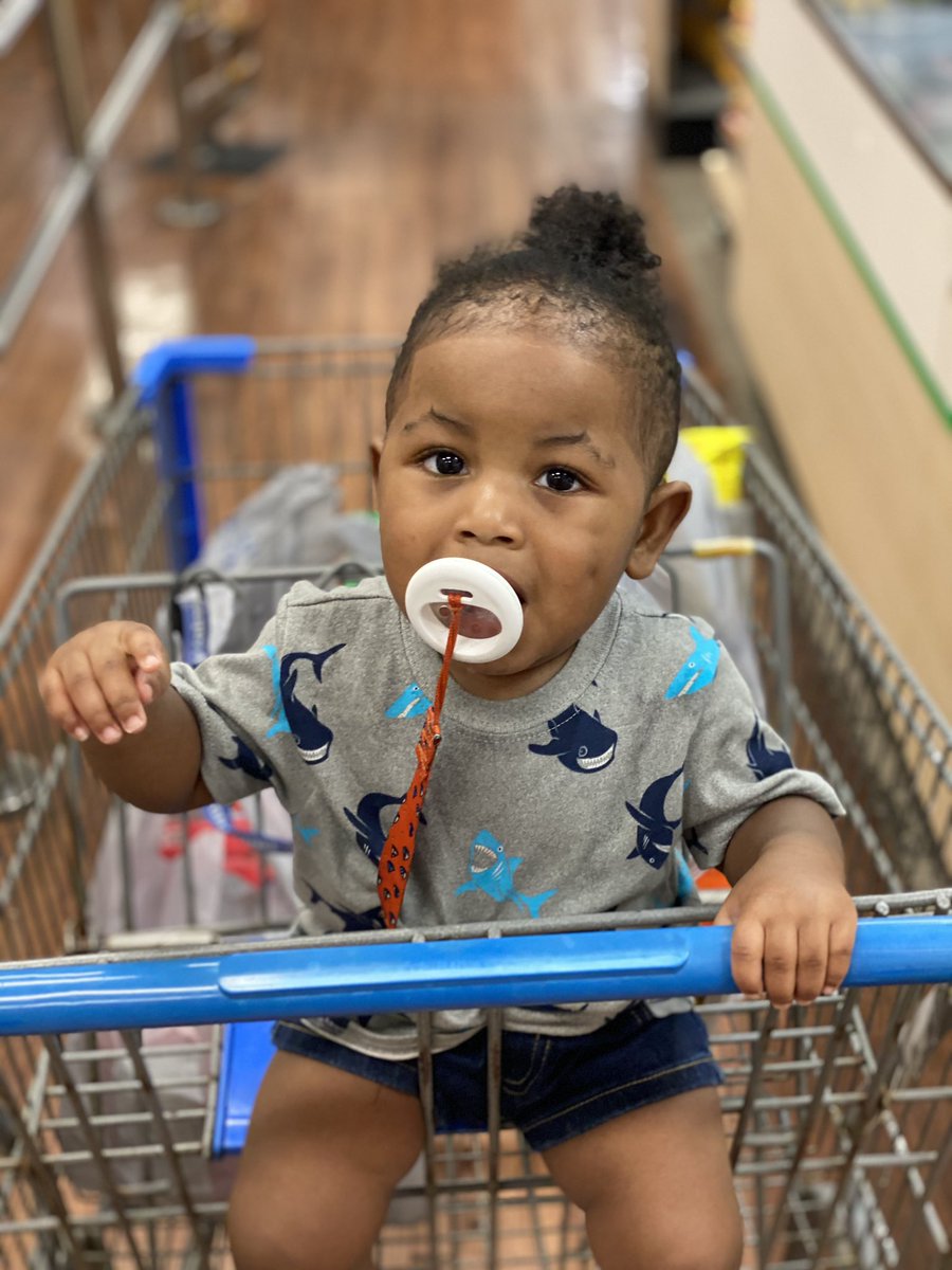 RuebenOwens2's tweet photo. My son The Last Unicorn, I hope your day is filled with fun &amp; joy. As the years go by, you will change in many ways. But one thing stays true thru all these days, you will always be my Yung King who has a part of my heart. Happy 1st Birthday #CancerBaby ♋️ #OwensBoy #WeLockIn💪🏾🤞🏾 https://t.co/QrsTVUQpxF