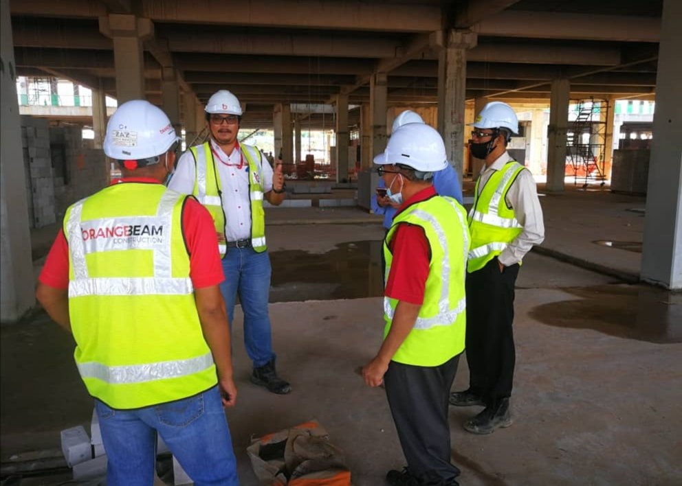AswadMIsa's tweet photo. Lawatan pemantauan tapak oleh tuan Pengarah JKR Kedah dan seterusnya mempengerusikan mesyuarat tapak hospital Pendang kali ke 22.
@jkr_kedah
@JKRMalaysia
@AzizanAR4
@HjIbrahim383
@Zulakmal8 https://t.co/1L8an41kUZ