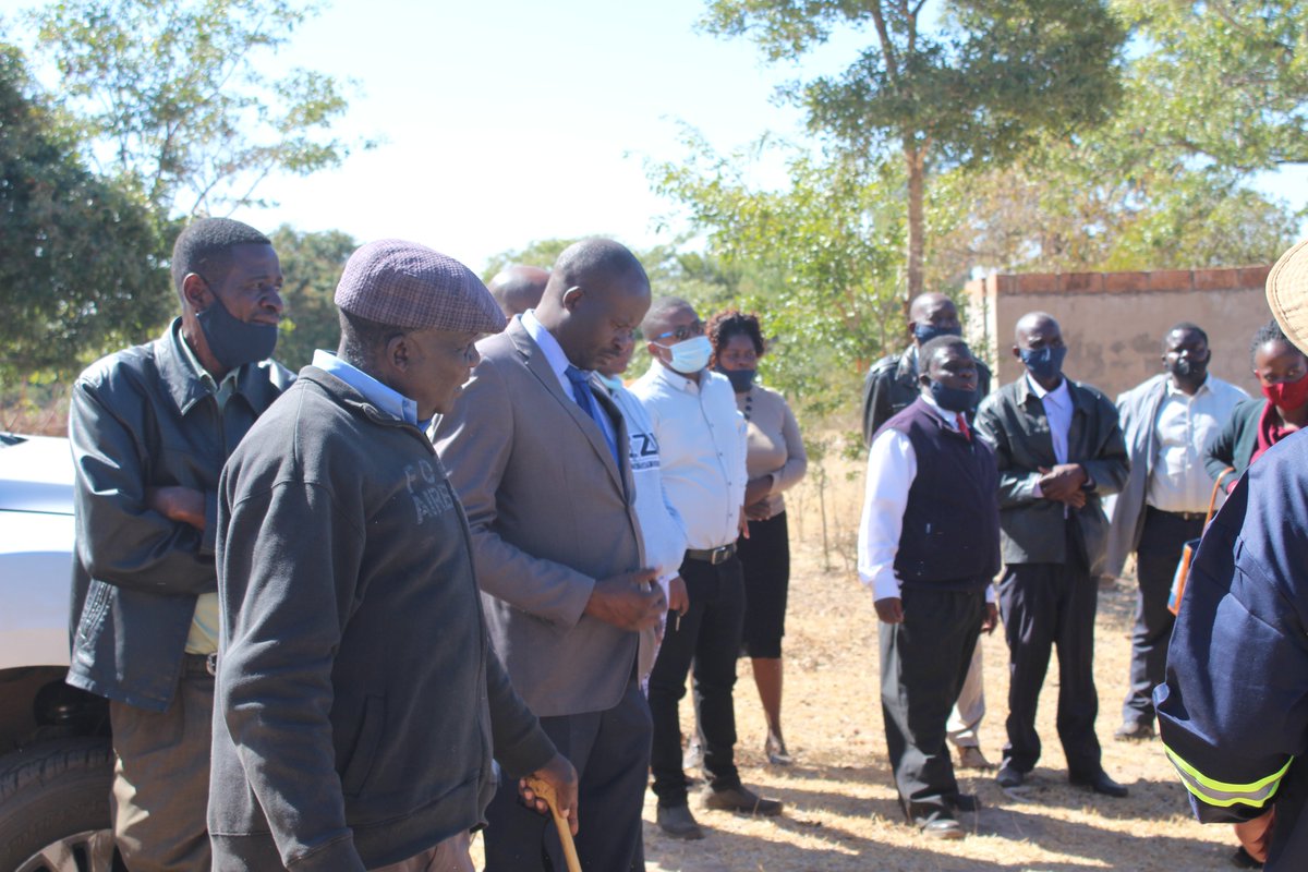 CCMTZimbabwe's tweet photo. The exercise which is being carried out by Gokwe Town Council is part of the action plan on Development Induced Displacements meant to minimize conflicts that emanate from the urbanization process #DevelopmentInducedDisplacements #DevelopmentProjects #DIDs https://t.co/3nmpJvdsv4