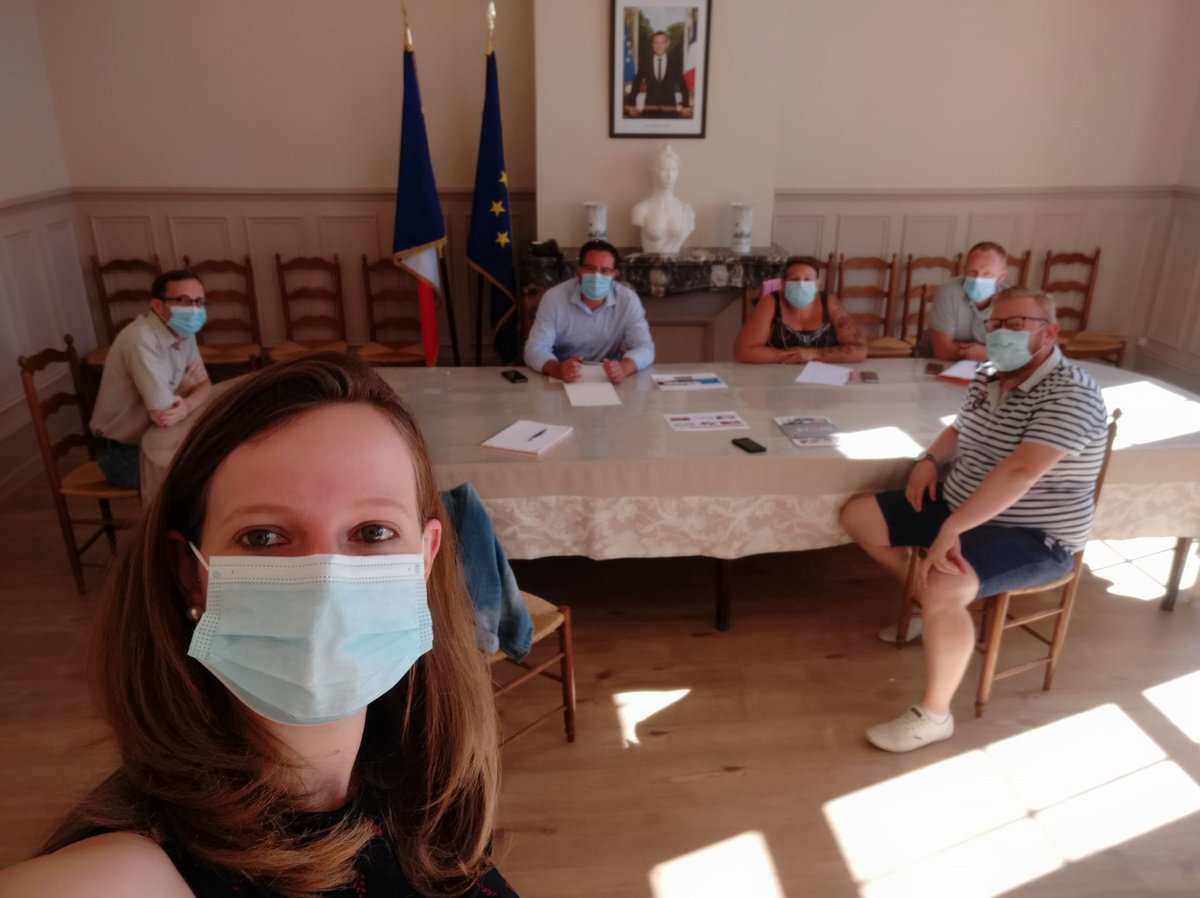 mets02140's tweet photo. Rencontre avec les élus de la commune Boué ce matin pour parler des projets de la commune et de la METS ! Merci pour l'accueil ! #onaimenotrethierache https://t.co/bZ447YbFaj