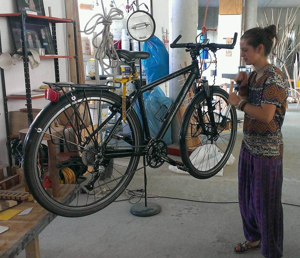 marcomout's tweet photo. 'Marco, ik wil op fietsvakantie. Maar ik heb geen fiets. En bijna geen geld'. Femke, 18.

Dan bouwen we toch gewoon een superfiets van #recycle-materiaal @WALHALLAb_NL !

Goede reis en fijne #zomervakantie! https://t.co/SveYeBjmsT