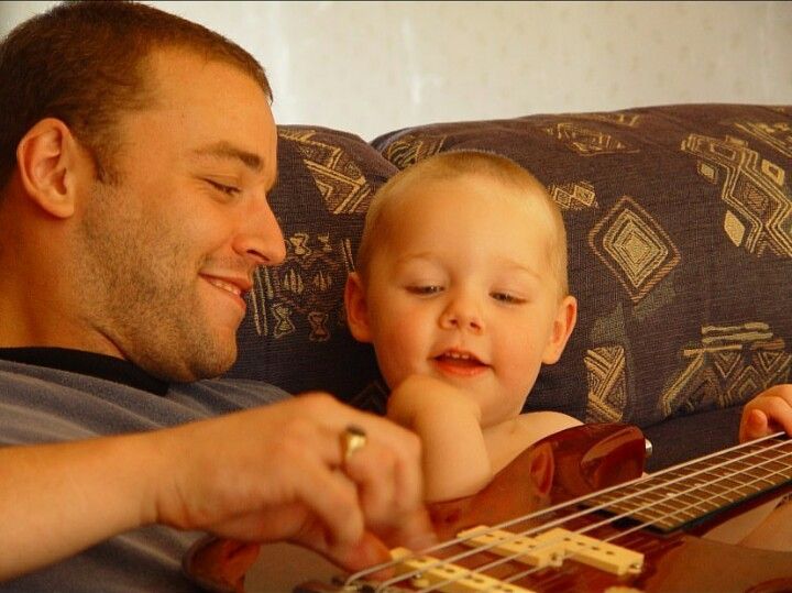 ChrisEveryHour's tweet image. 