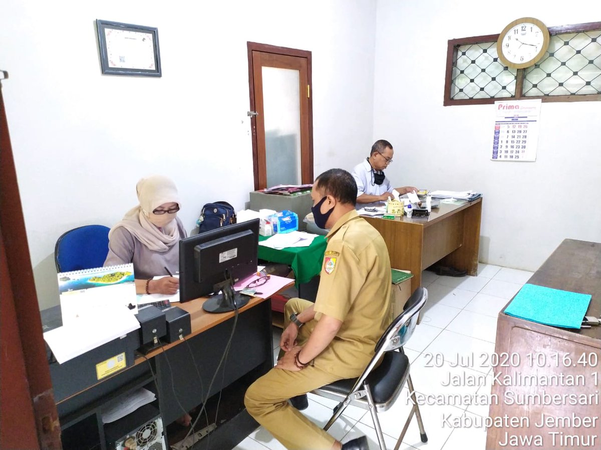 Fahrul465's tweet photo. Pendataan terkait update data ODS berdasarkan RAT tahun buku 2019 pada KPRI AGRO SEJAHTERA.
#penyuluhkoperasi
#ppklkemenkopukmri
#ppkljatim
#ppkljember
#aktivatorkoperasi
#koperasikeren https://t.co/FHczj03Jr6